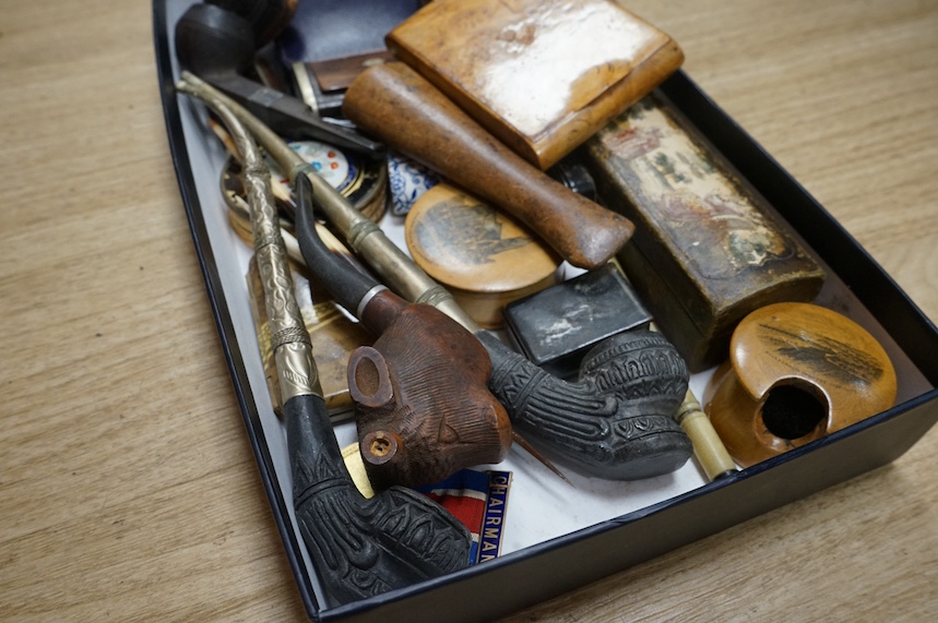 A collection of sundry items to include treen, smoking accessories etc. Condition- varies